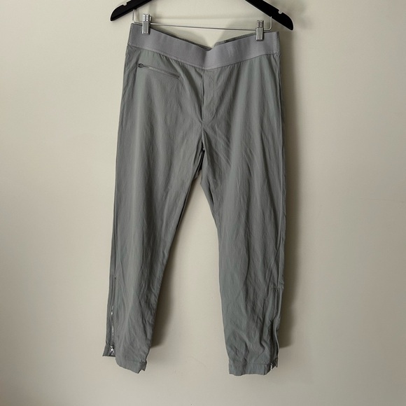 Athleta Mod Trekkie Crop Pants Grey Size 12 - Picture 1 of 7